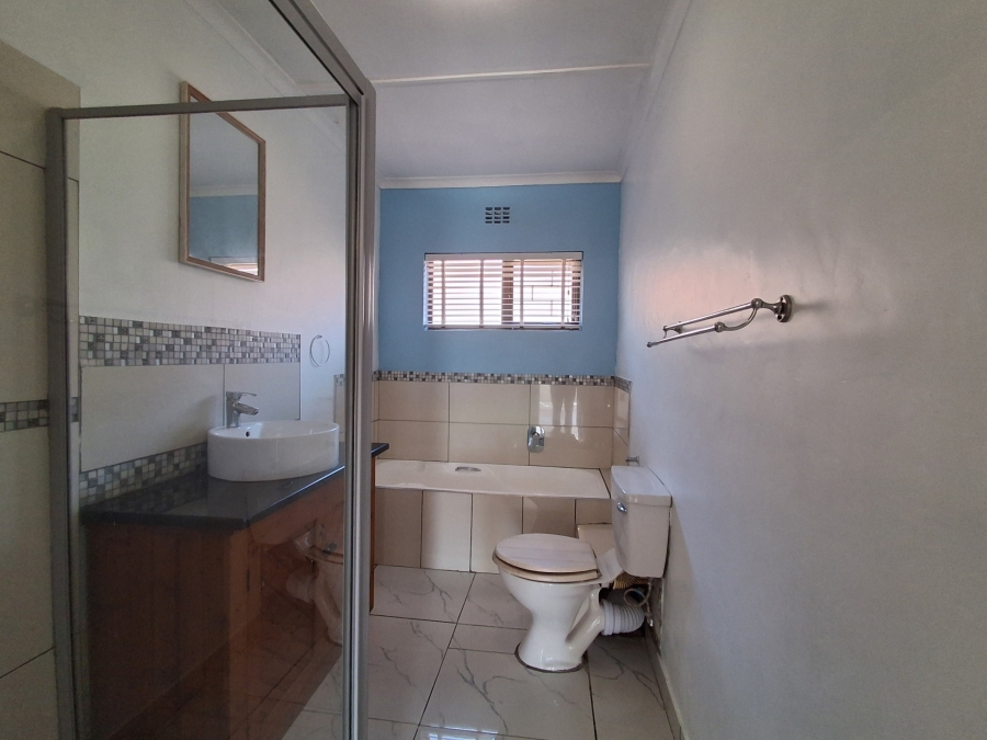 4 Bedroom Property for Sale in Nahoon Valley Park Eastern Cape